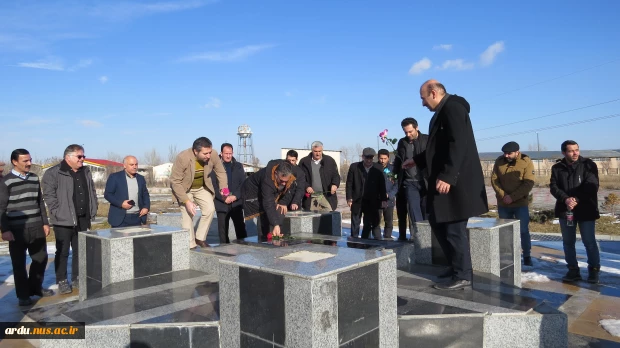 غبارروبی مزار شهید گمنام آموزشکده فنی و حرفه ای پسران اردبیل به مناسبت آغاز دهه مبارک فجر 7