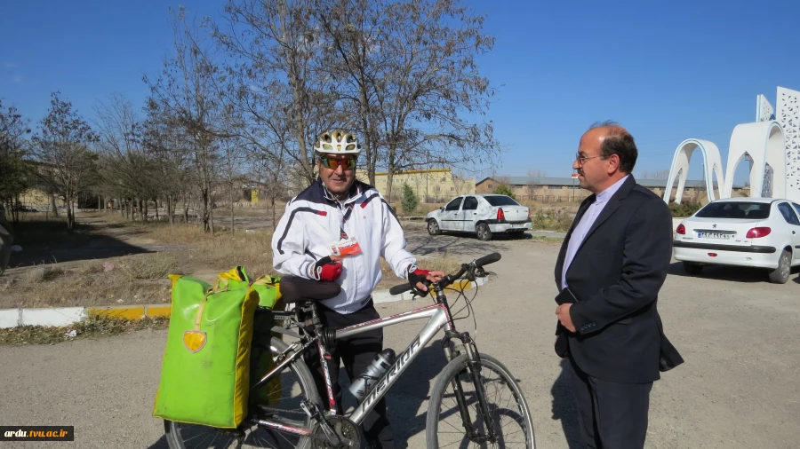 حضور جهانگرد و رکاب زن بین‌المللی اردبیلی، فعال محیط زیست و سفیر اهدای خون در دانشگاه فنی و حرفه ای واحد استان اردبیل  3