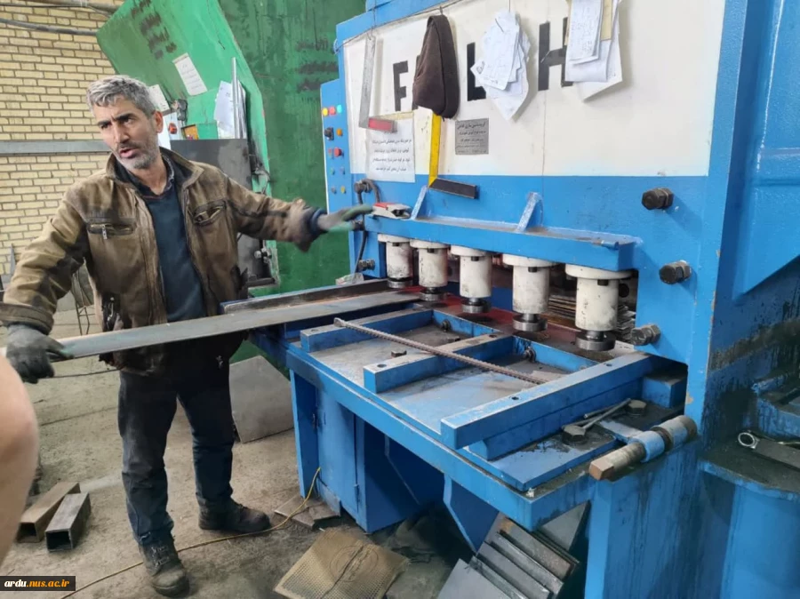 در قالب طرح راهیان پیشرفت؛
دانشجویان رشته کاردانی عمران از شرکت آسمان سوله بازدید کردند 2