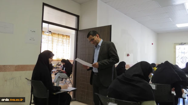 بازید دکتر نصیریان رئیس واحد استانی اردبیل از روند برگزاری آزمون های پایان ترم (۰۳۲) مراکز پسران و دختران اردبیل 2