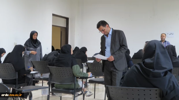 بازید دکتر نصیریان رئیس واحد استانی اردبیل از روند برگزاری آزمون های پایان ترم (۰۳۲) مراکز پسران و دختران اردبیل 2