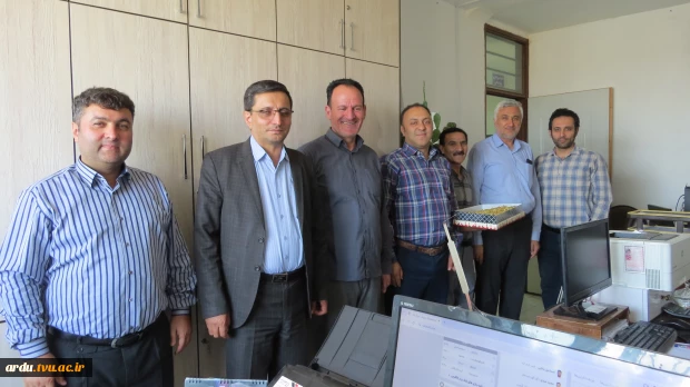 بازدید و تبریک رئیس دانشگاه ملی مهارت واحد استانی اردبیل به مناسبت روز کارمند 5