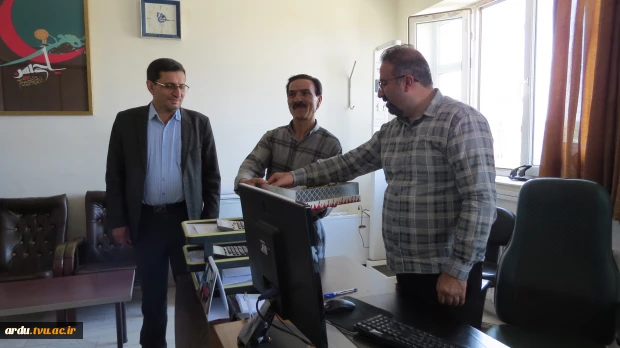 بازدید و تبریک رئیس دانشگاه ملی مهارت واحد استانی اردبیل به مناسبت روز کارمند 13